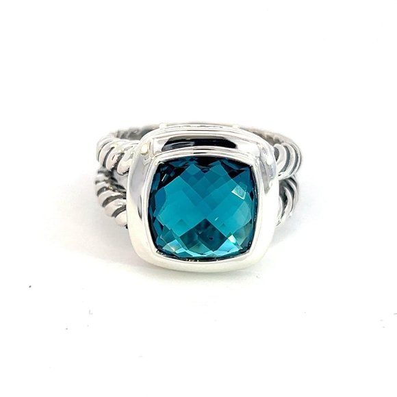Elegant Silver Ring with Blue Gemstone
